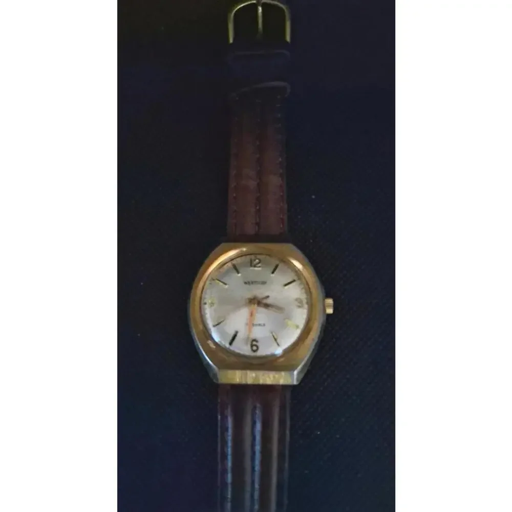 Vintage Westclox Men's Leather Mechanical Hand Wind Watch